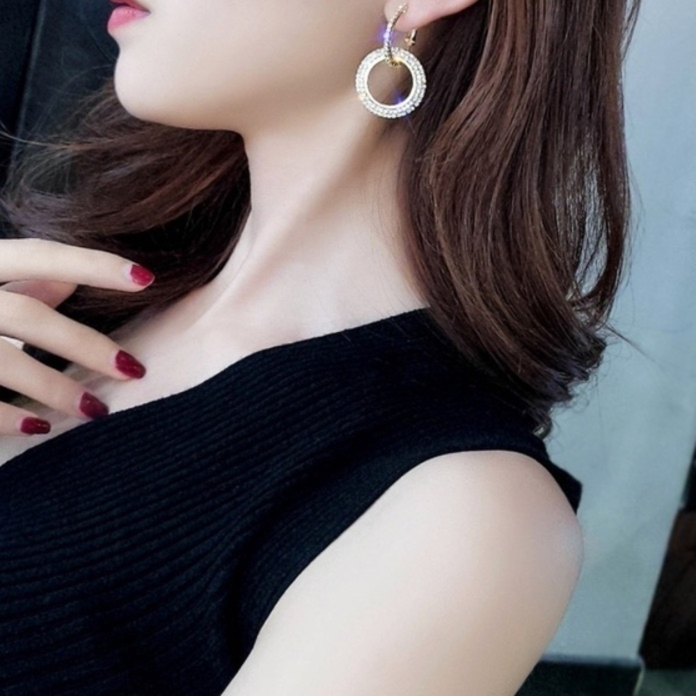 Stunning Luxury Geometric Earrings - Picture 8 of 8